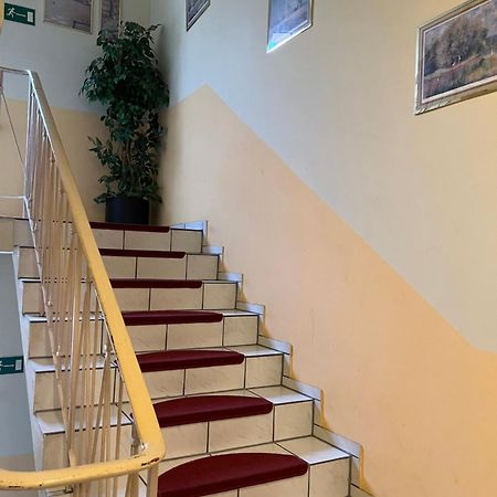 Hotel Apollo à Francfort-sur-le-Main Extérieur photo